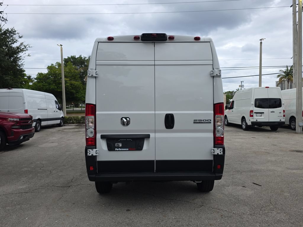 Used 2025 RAM ProMaster 2500 w/ Convenience Group FWD image 8