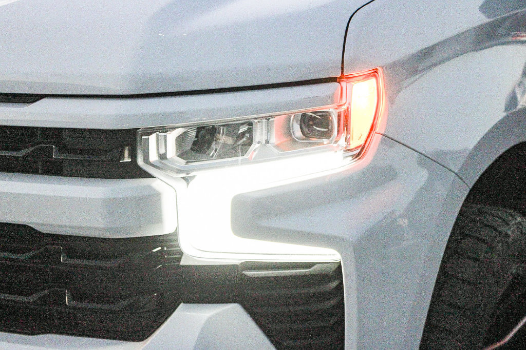 Used 2023 Chevrolet Silverado 1500 RST AWD/4WD image 4
