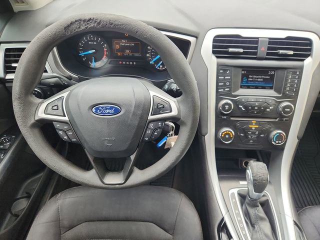 Used 2014 Ford Fusion SE FWD image 11
