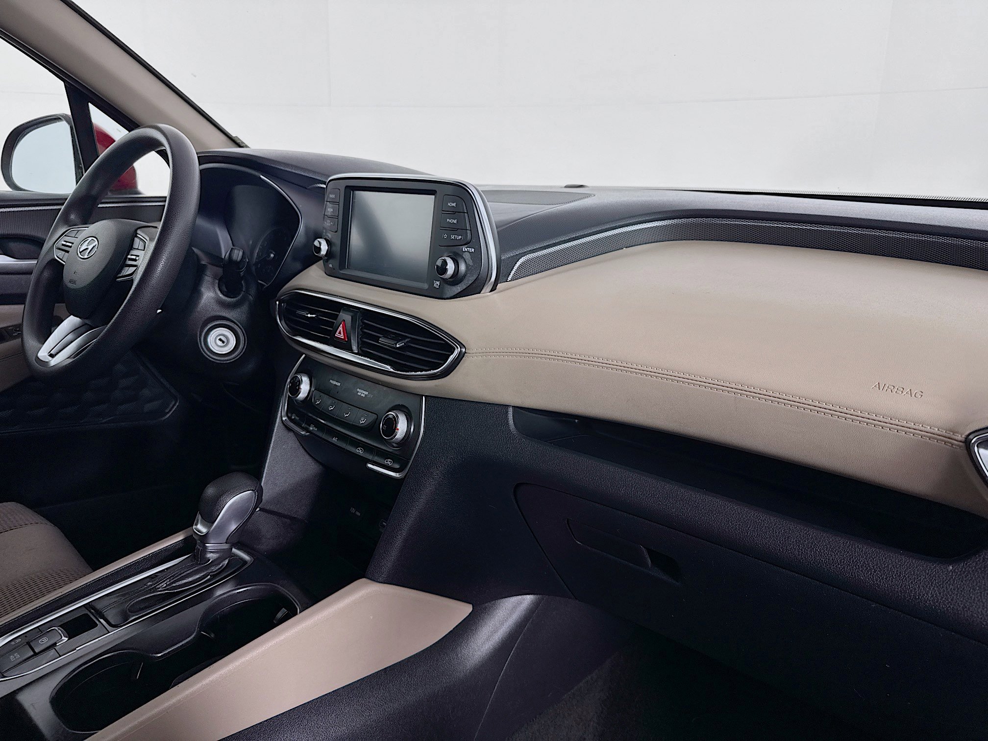 Used 2020 Hyundai Santa Fe SE image 28