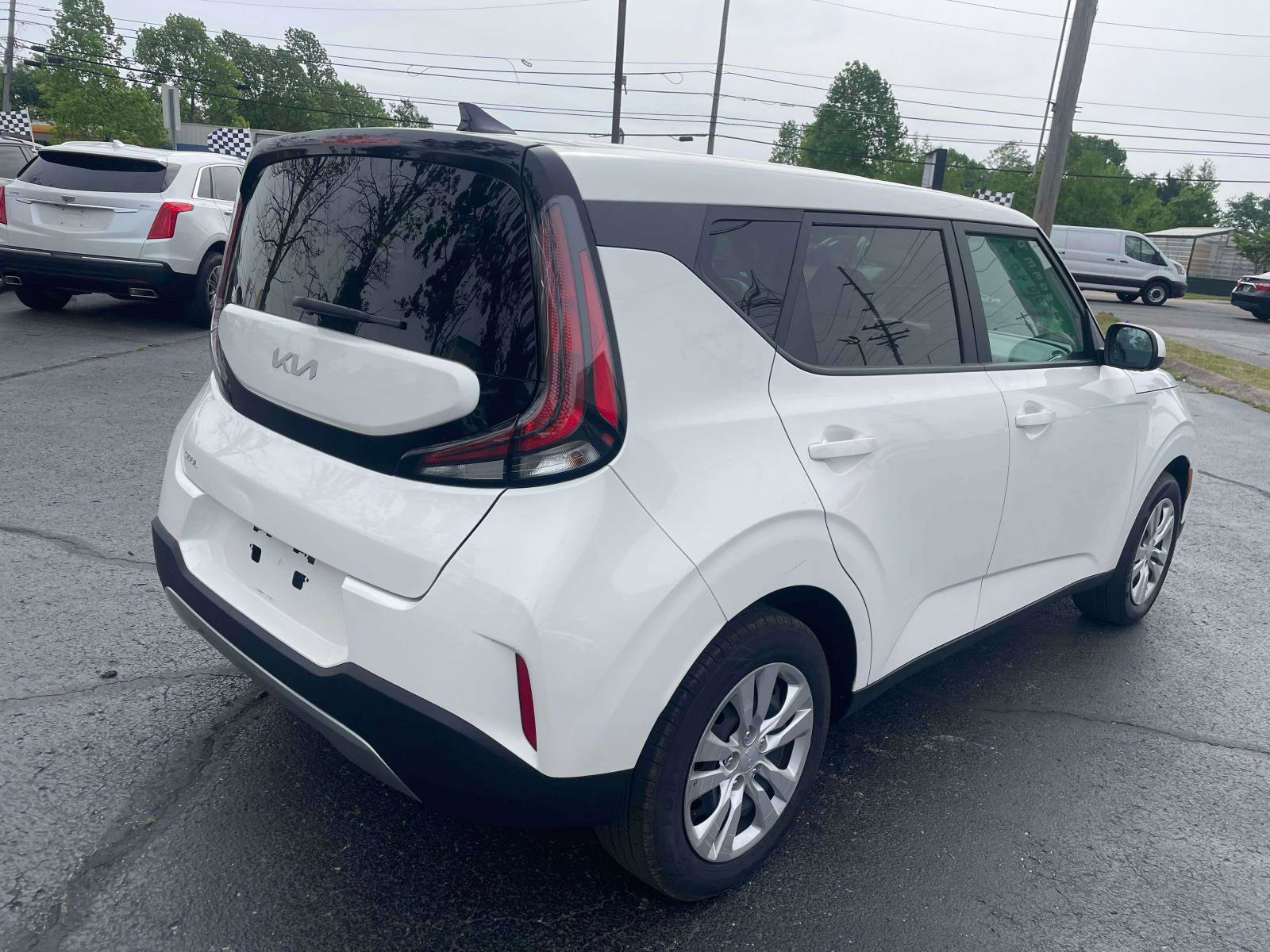 Used 2023 Kia Soul LX FWD image 4
