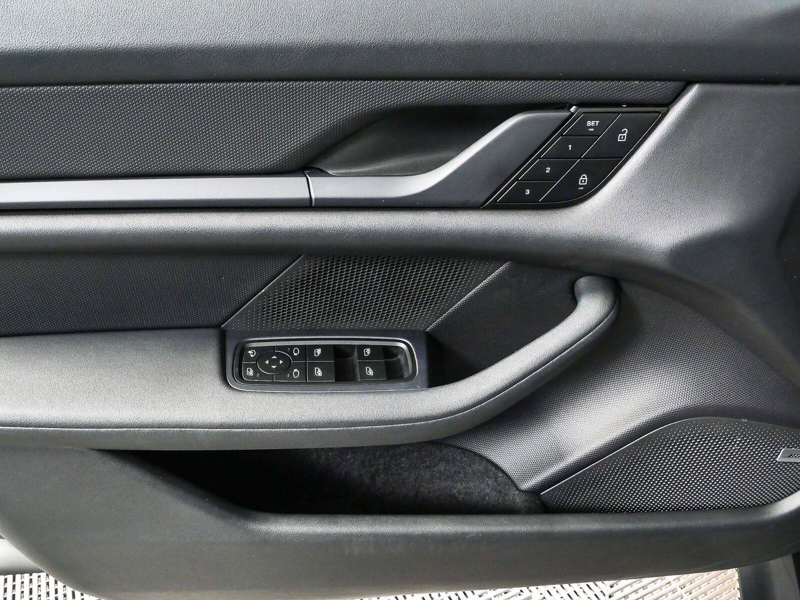 Certified 2024 Porsche Taycan RWD image 6