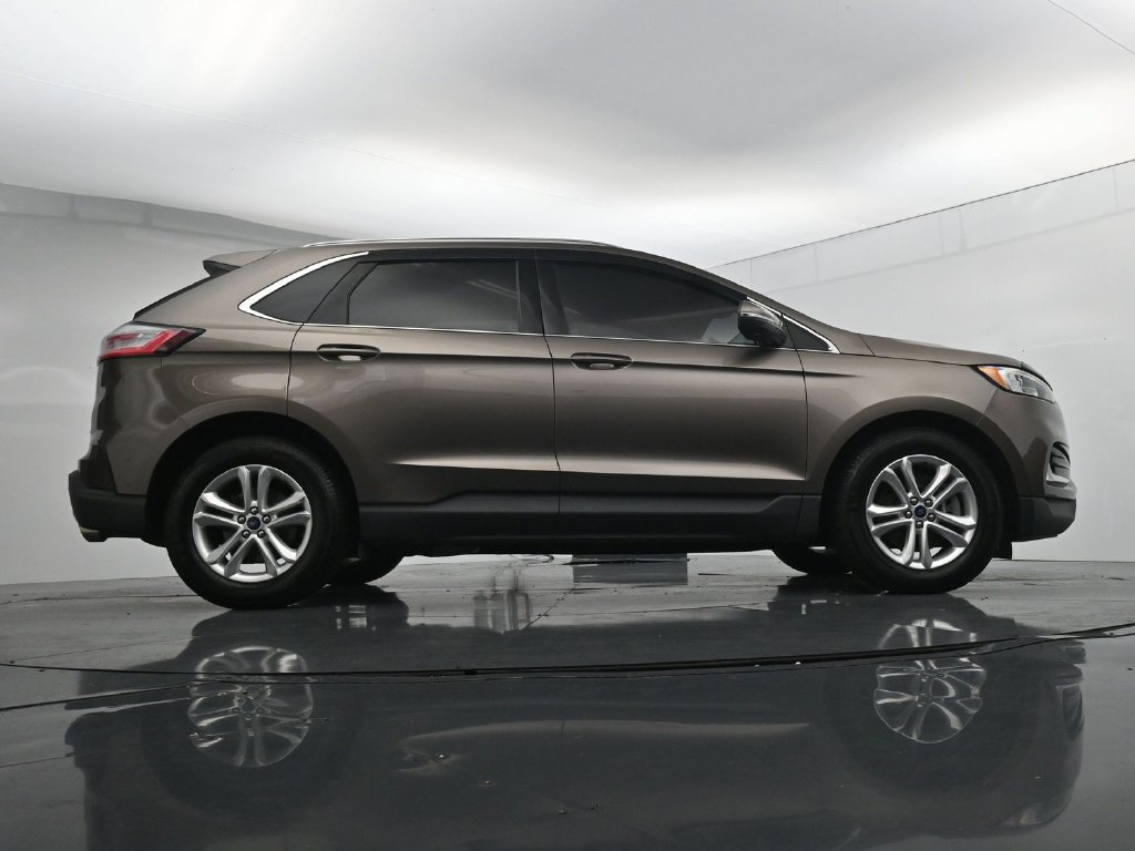 Used 2019 Ford Edge SEL AWD/4WD image 38