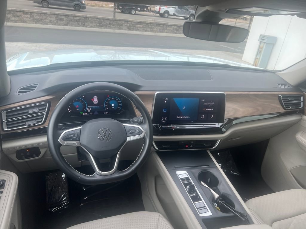 Used 2024 Volkswagen Atlas SE image 15
