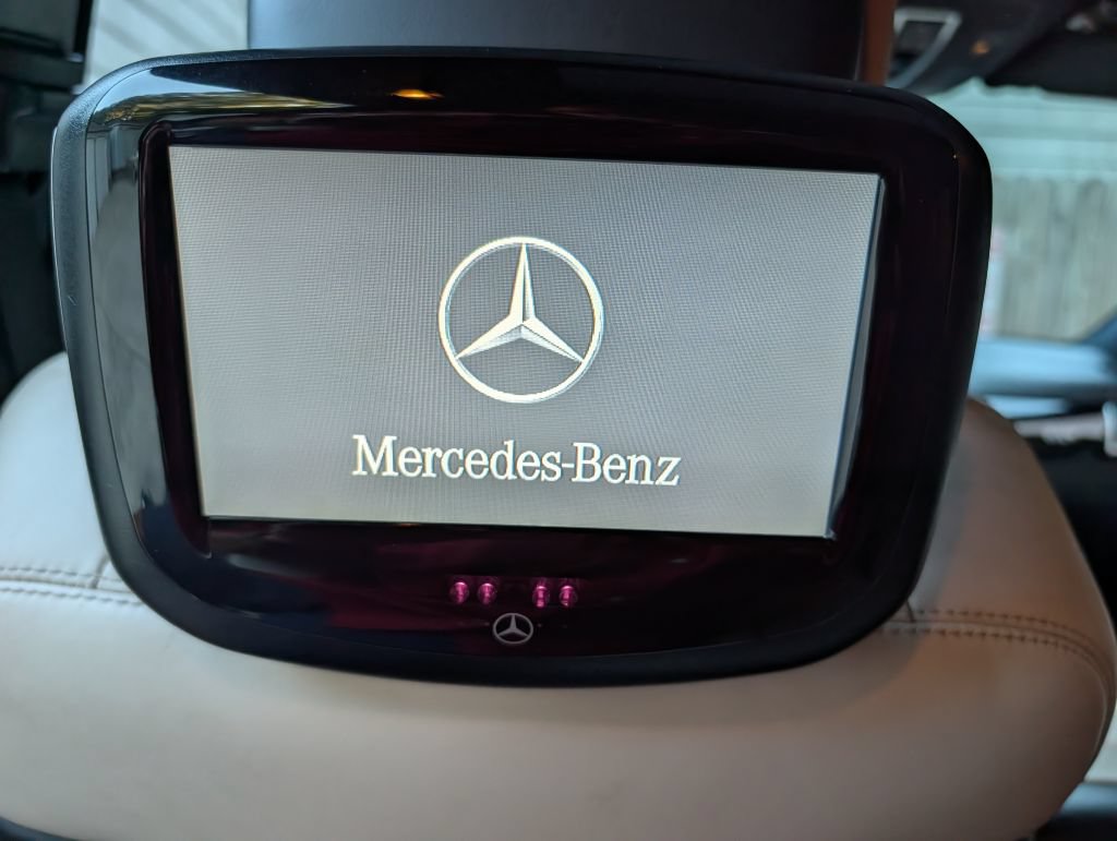 Used 2015 Mercedes-Benz GL 63 AMG 4MATIC image 27