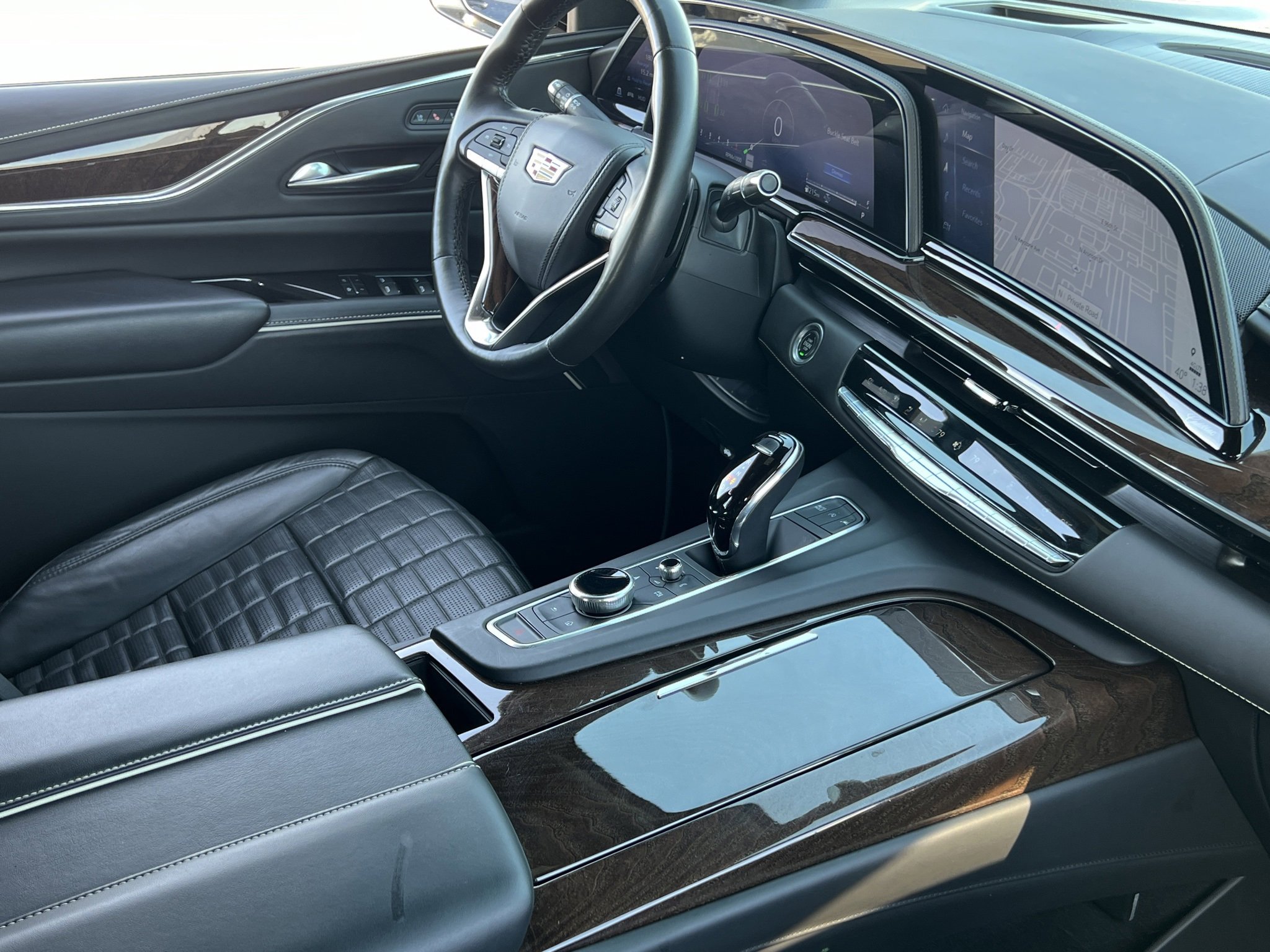 Used 2022 Cadillac Escalade Sport Platinum w/ Heavy-Duty Trailer Package image 17