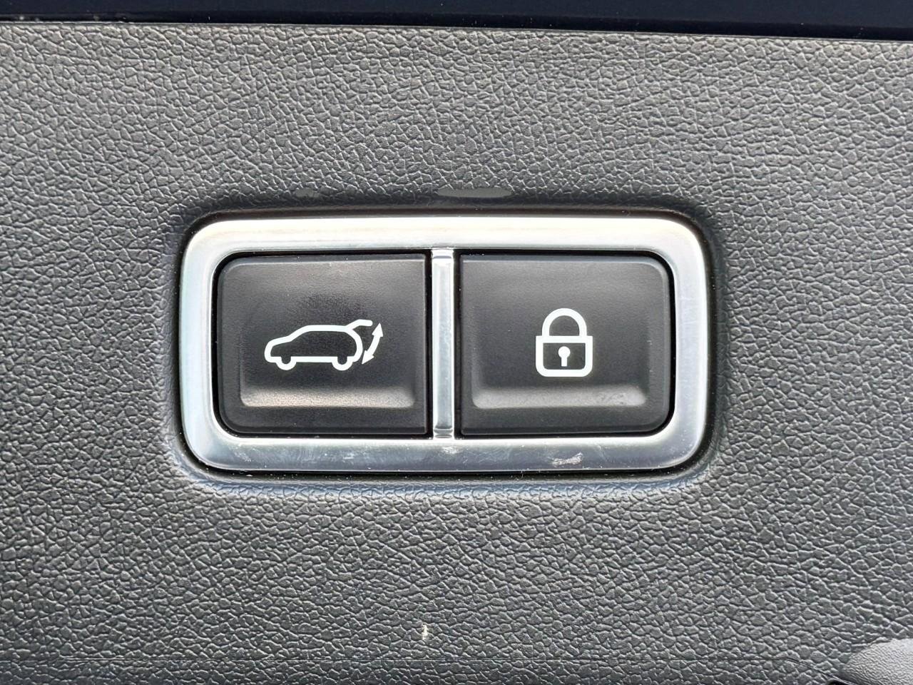 Used 2024 Kia Sorento EX image 17