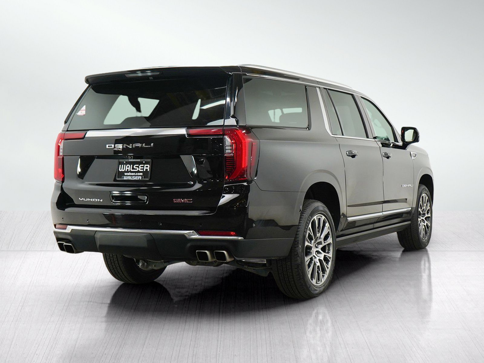 Used 2025 GMC Yukon XL Denali w/ Sun & Power Step Package AWD/4WD image 6