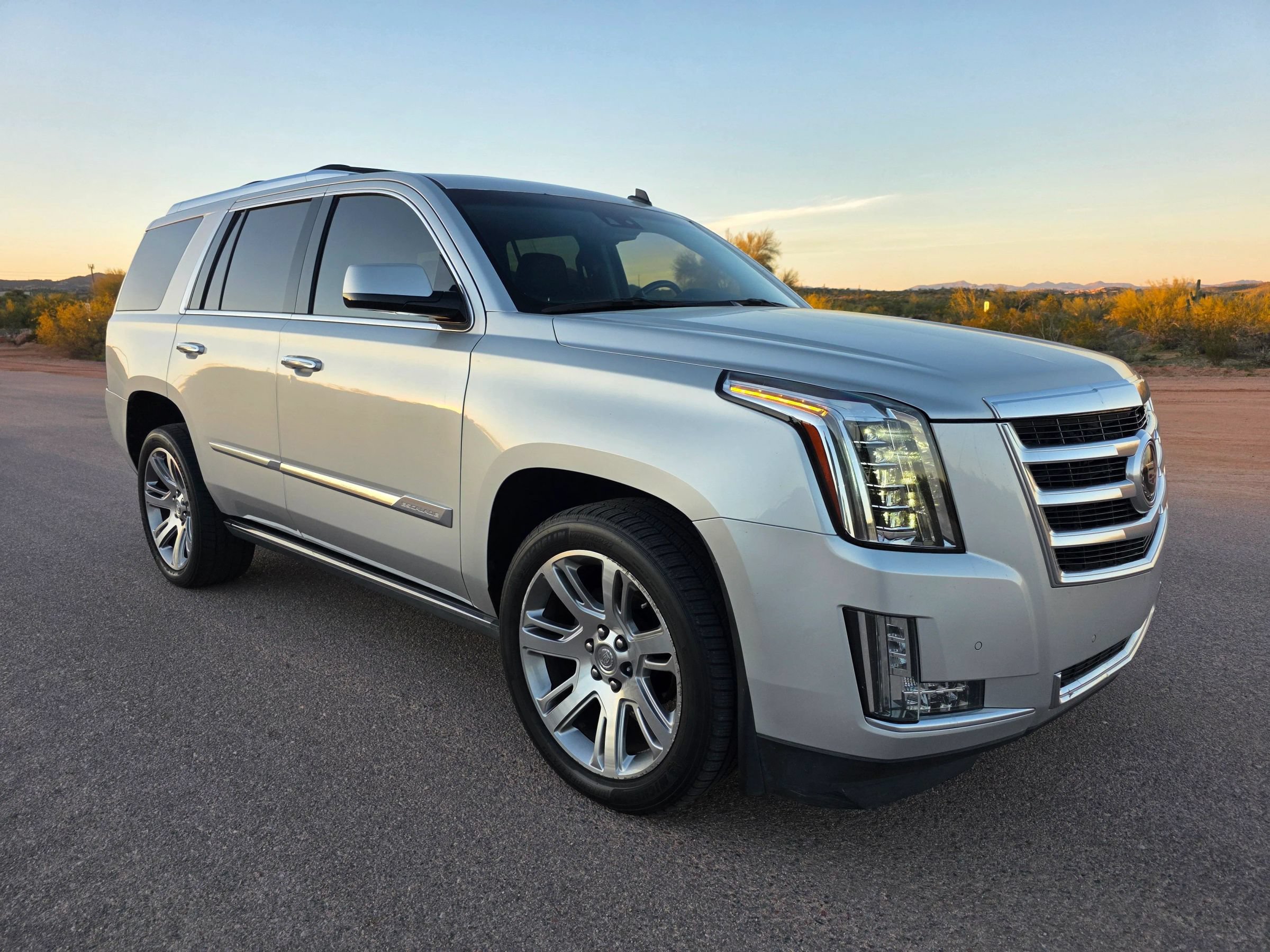 Used 2015 Cadillac Escalade Premium AWD/4WD image 7