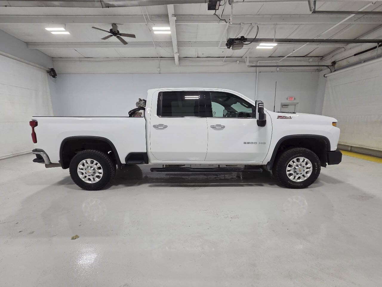 Used 2023 Chevrolet Silverado 2500 LTZ w/ LTZ Convenience Package AWD/4WD image 11