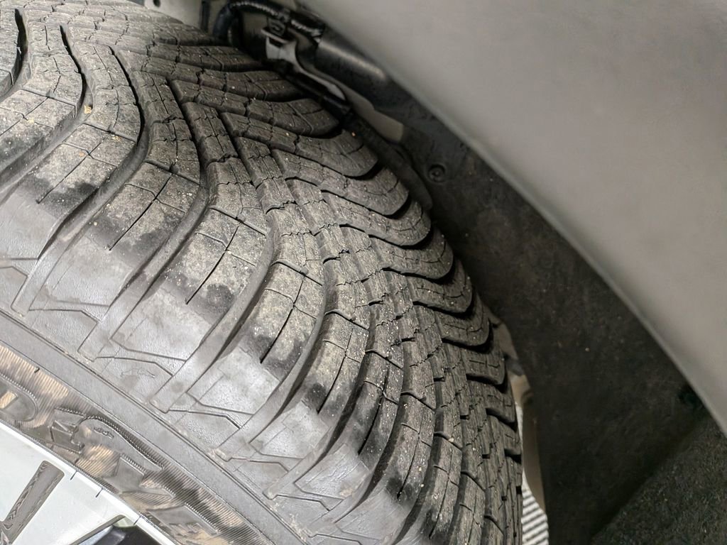 Used 2021 Nissan Rogue SV image 14