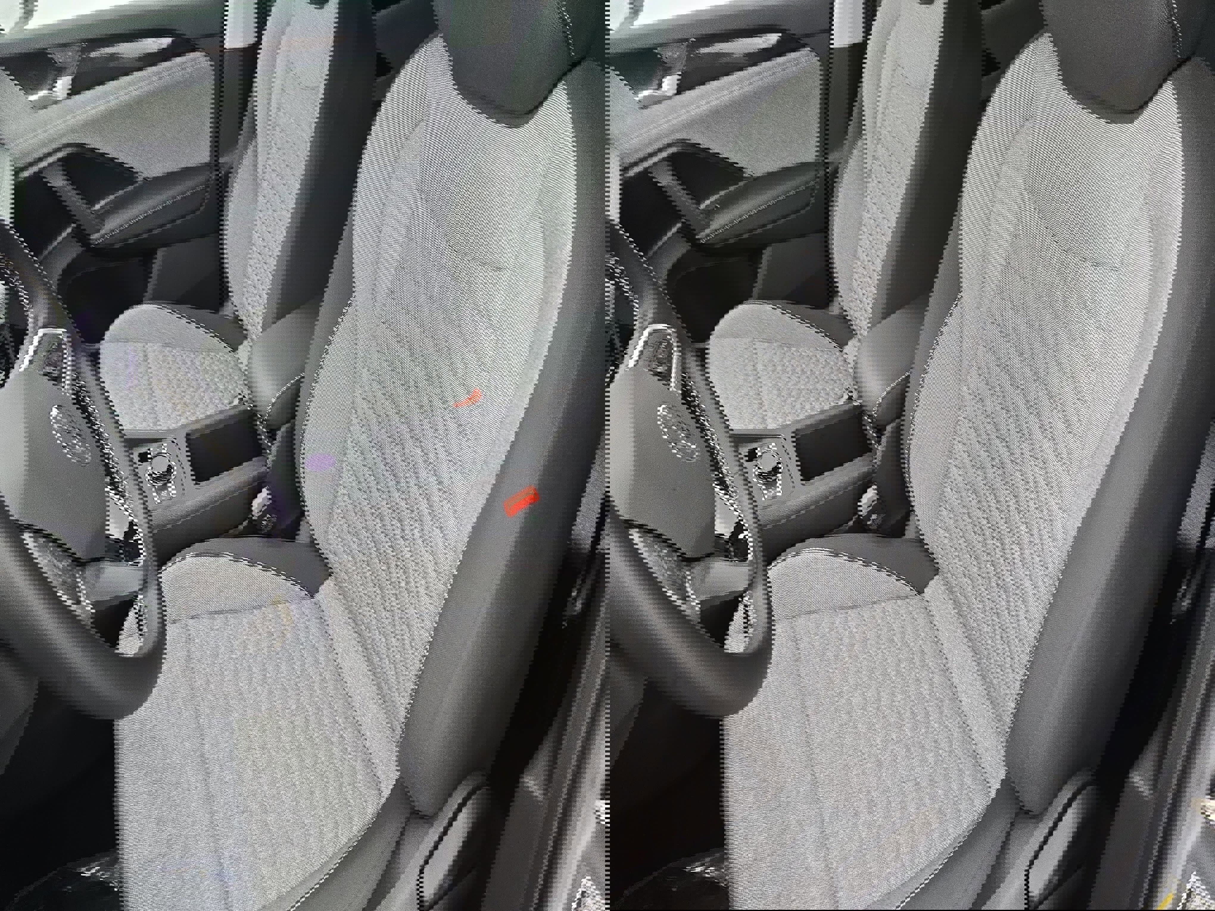 Certified 2025 Volkswagen Tiguan S FWD image 14