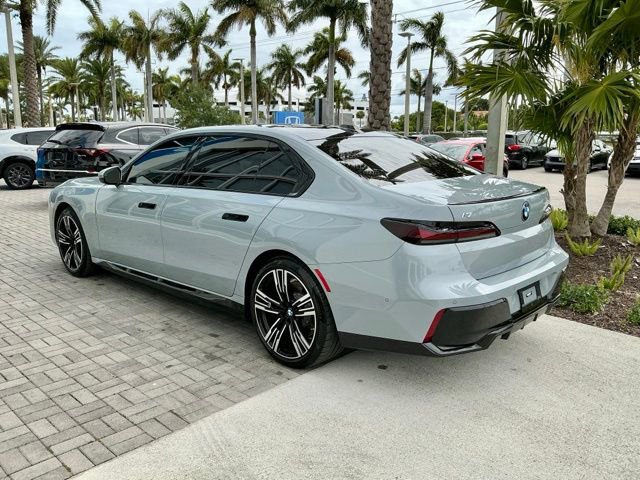 Used 2023 BMW i7 xDrive60 AWD/4WD image 4