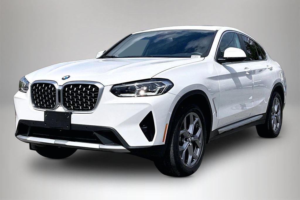 Certified 2025 BMW X4 xDrive30i w/ Convenience Package AWD/4WD image 2