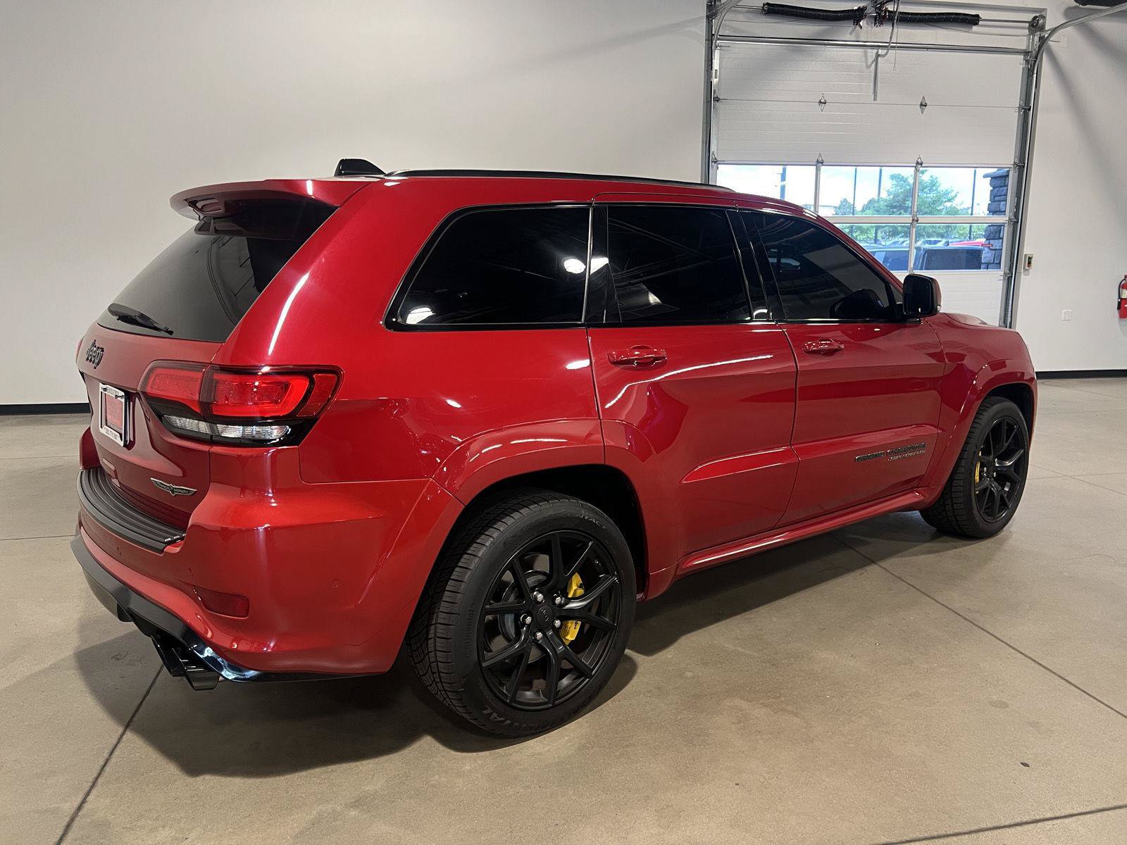 Used 2018 Jeep Grand Cherokee Trackhawk AWD/4WD image 5