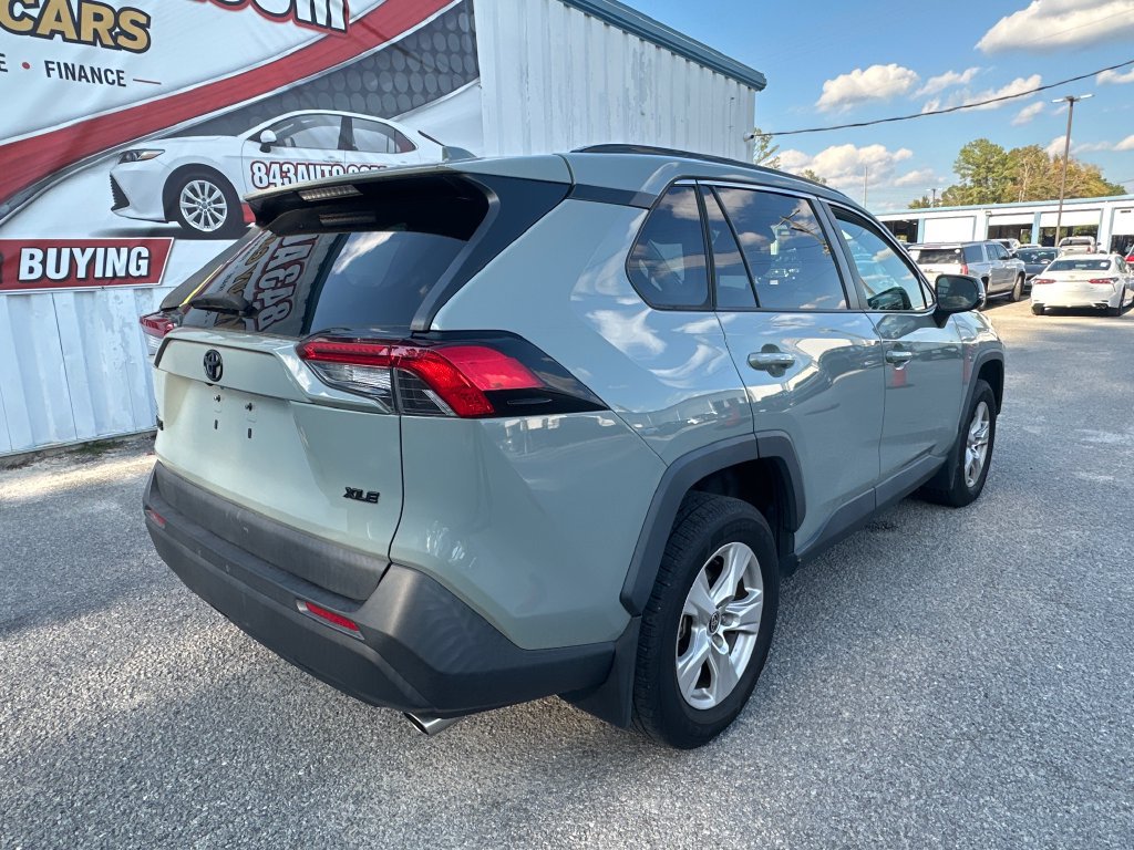 Used 2021 Toyota RAV4 XLE w/ Carpet Mat Package (TMS) FWD image 8