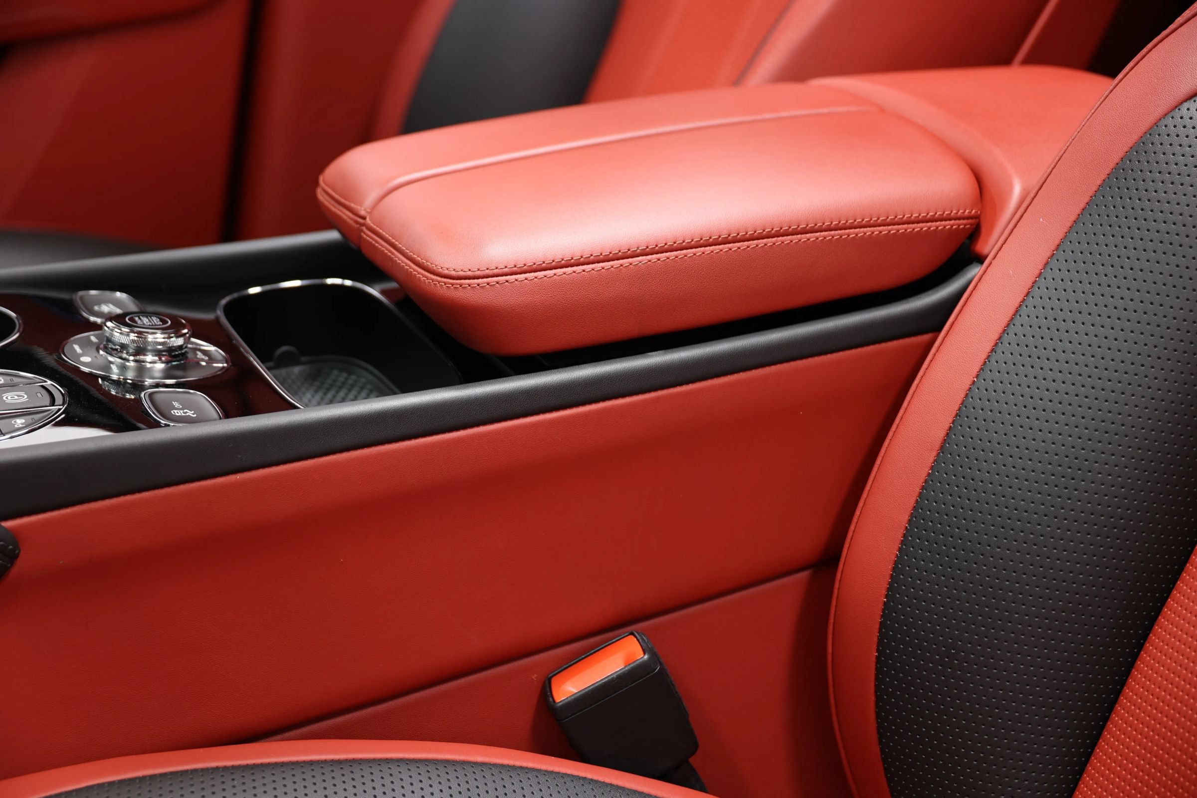 Used 2022 Bentley Bentayga AWD/4WD image 20