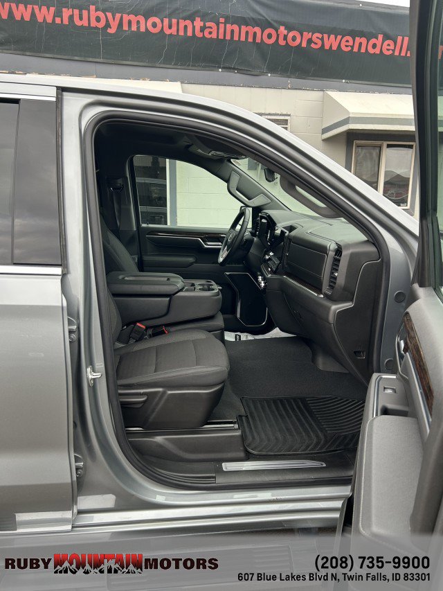 Used 2025 GMC Sierra 1500 SLE image 20