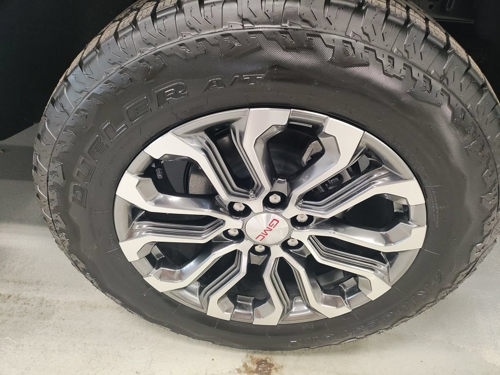 New 2026 GMC Canyon Denali AWD/4WD image 17