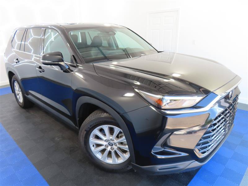Used 2025 Toyota Grand Highlander AWD image 5