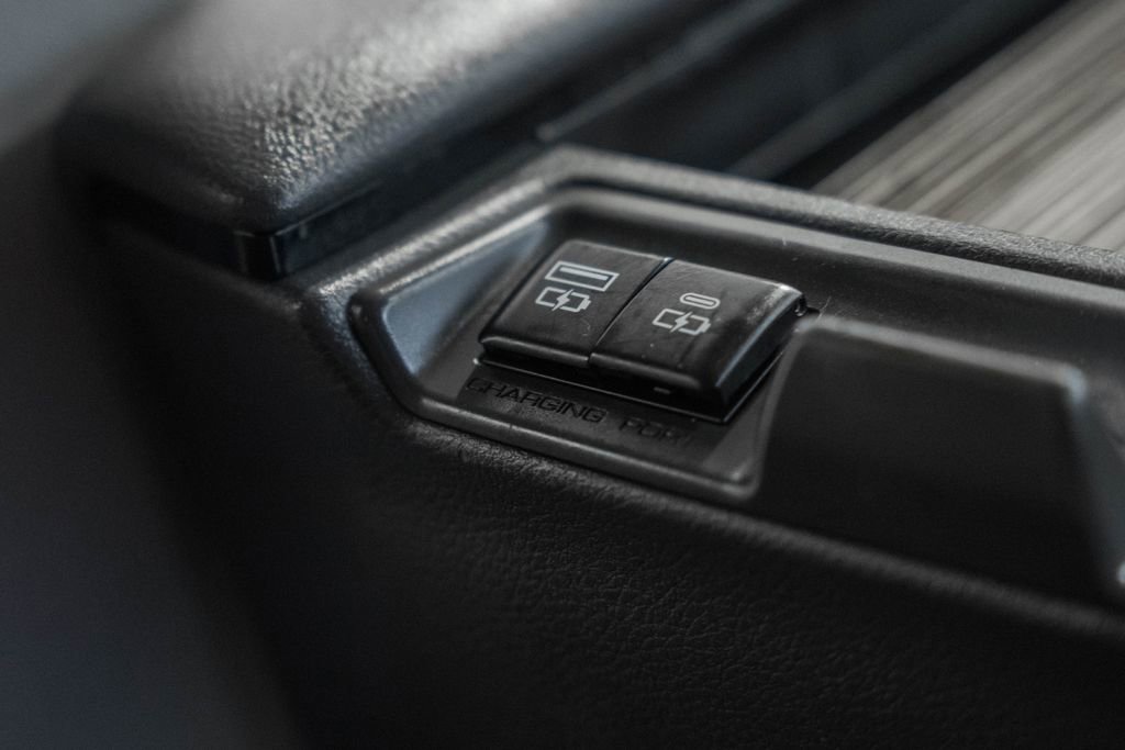 Used 2023 Toyota Sienna LE image 31