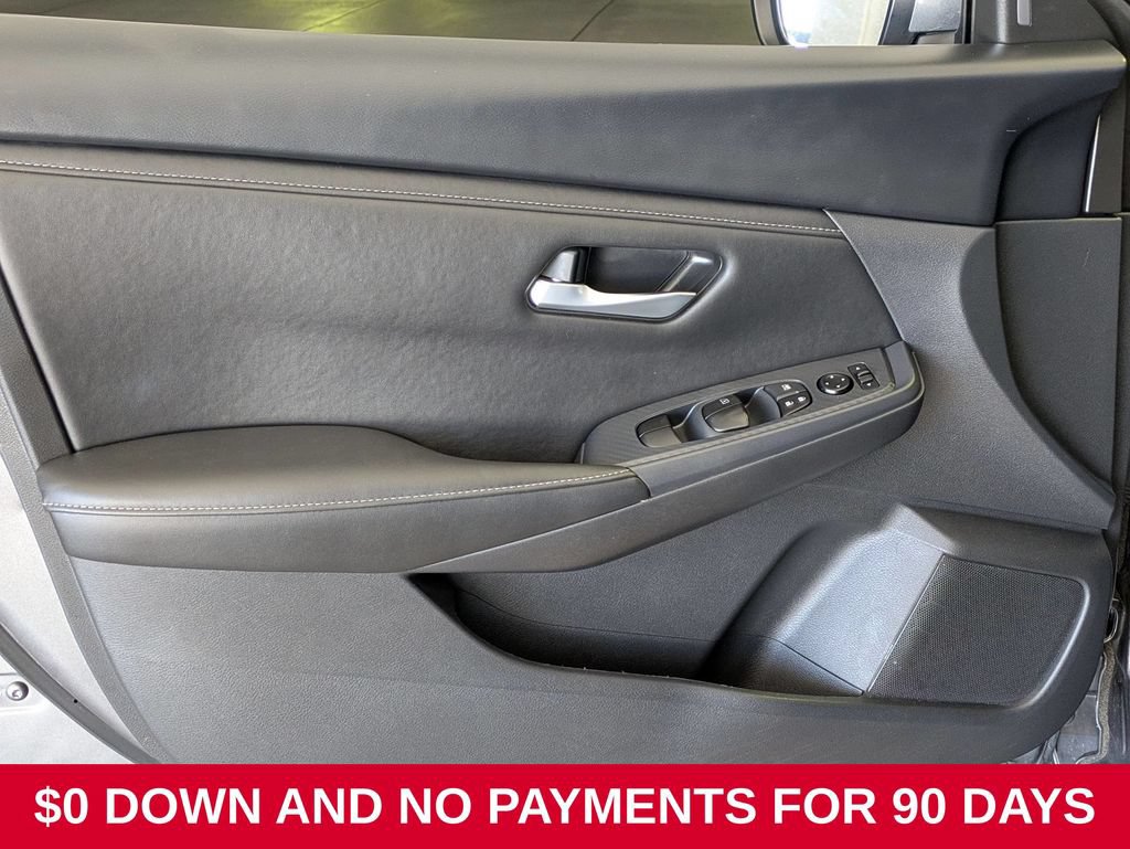 Used 2025 Nissan Sentra SV FWD image 11