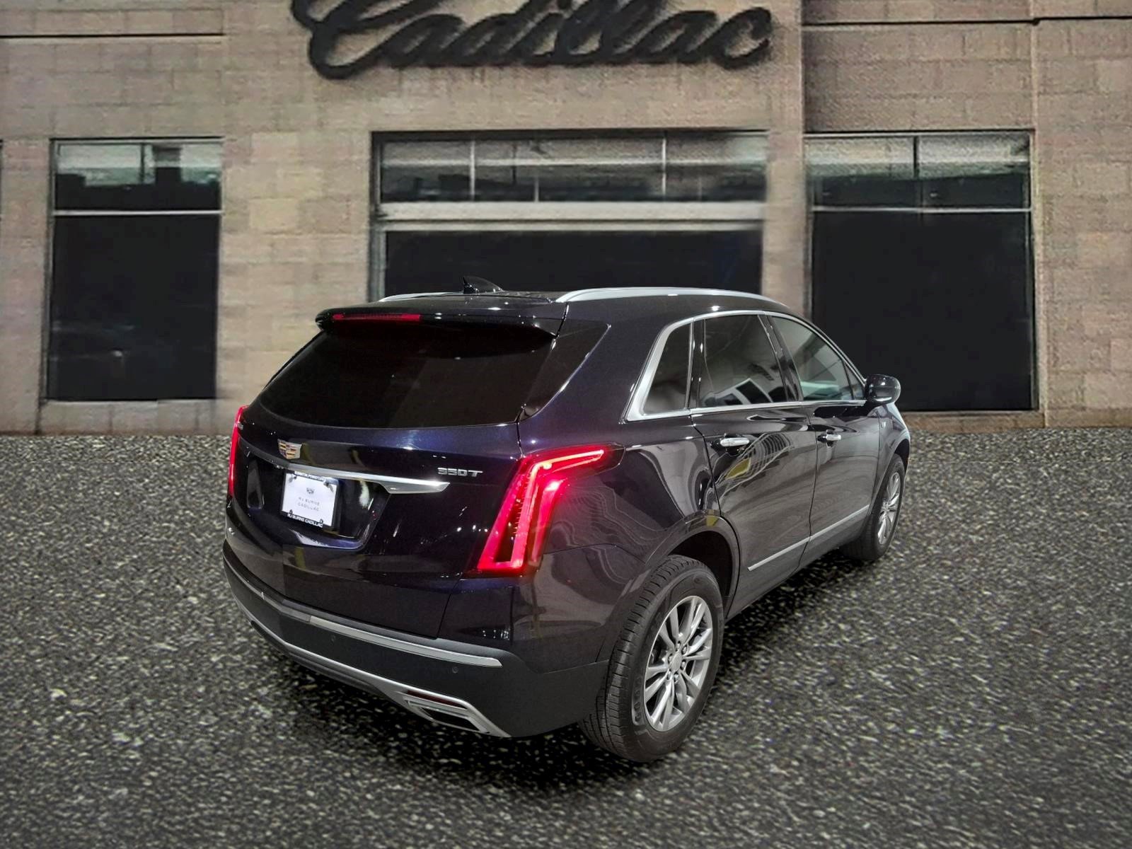 Certified 2022 Cadillac XT5 Premium Luxury AWD/4WD image 7