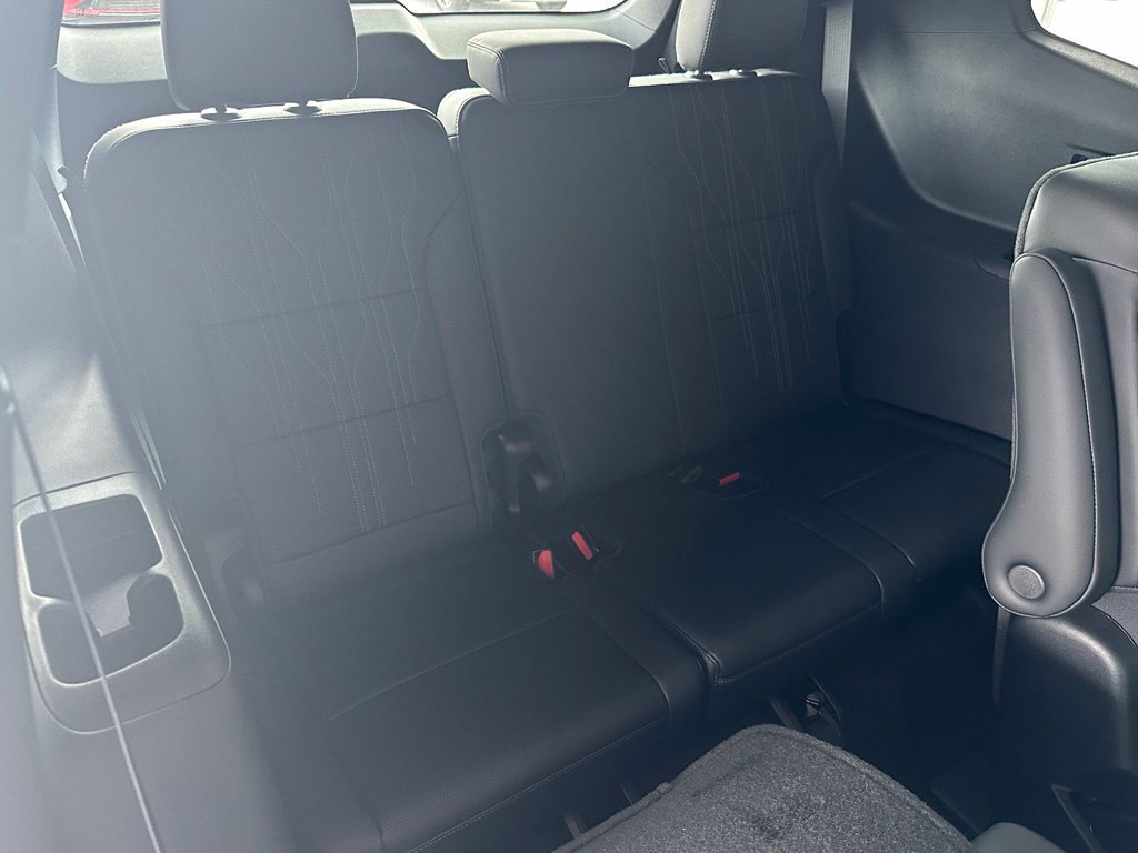 New 2026 Buick Enclave Avenir w/ Super Cruise Package FWD image 38