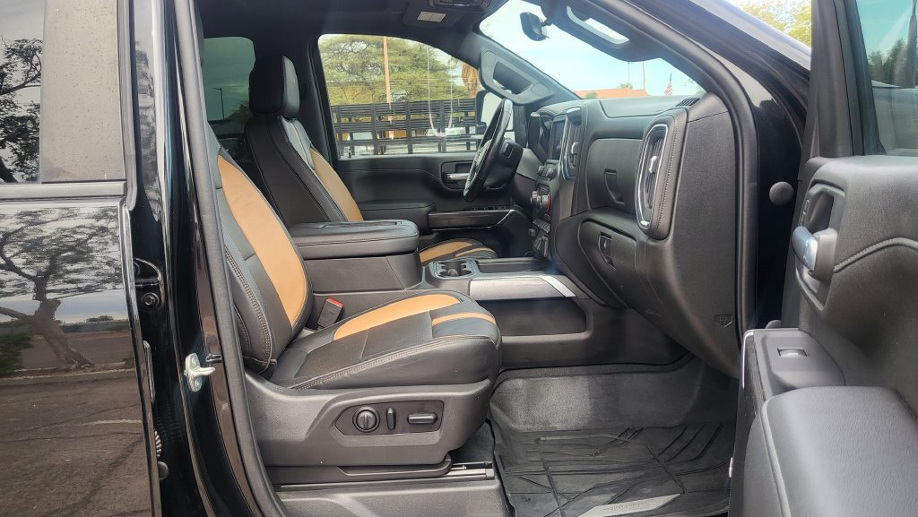 Used 2021 Chevrolet Silverado 2500 LTZ w/ Carhartt Edition AWD/4WD image 17