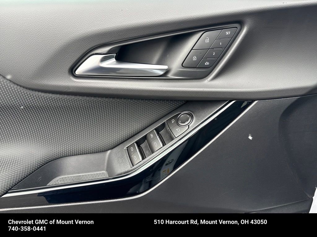 New 2026 Chevrolet Equinox RS w/ Convenience Package III FWD image 13