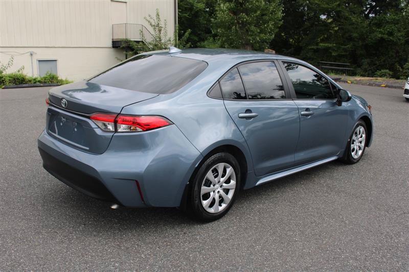 Used 2025 Toyota Corolla LE FWD image 8