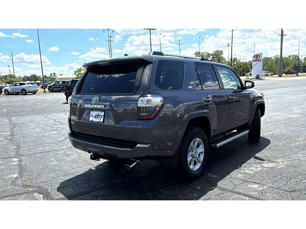 Certified 2019 Toyota 4Runner SR5 Premium AWD/4WD image 8