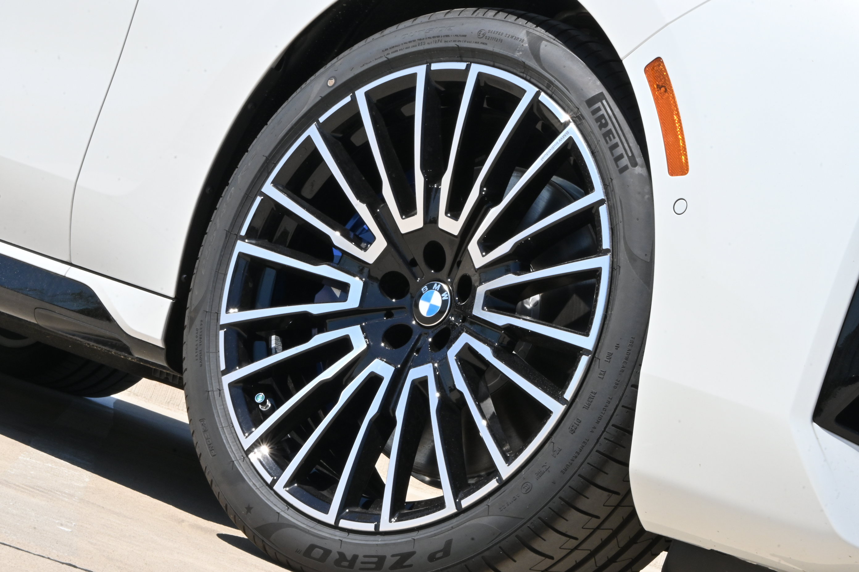 New 2026 BMW 740i xDrive w/ Executive Package AWD/4WD image 10