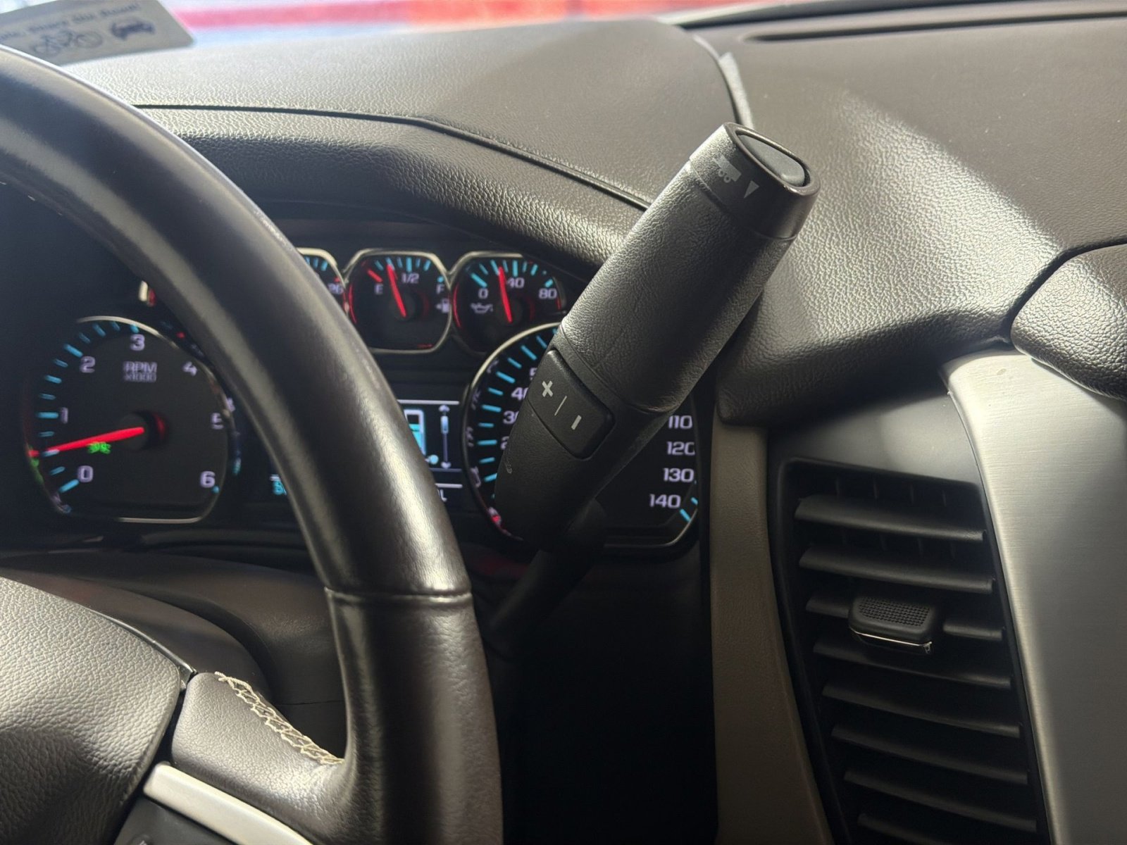 Used 2019 GMC Yukon SLT w/ Open Road Package image 22