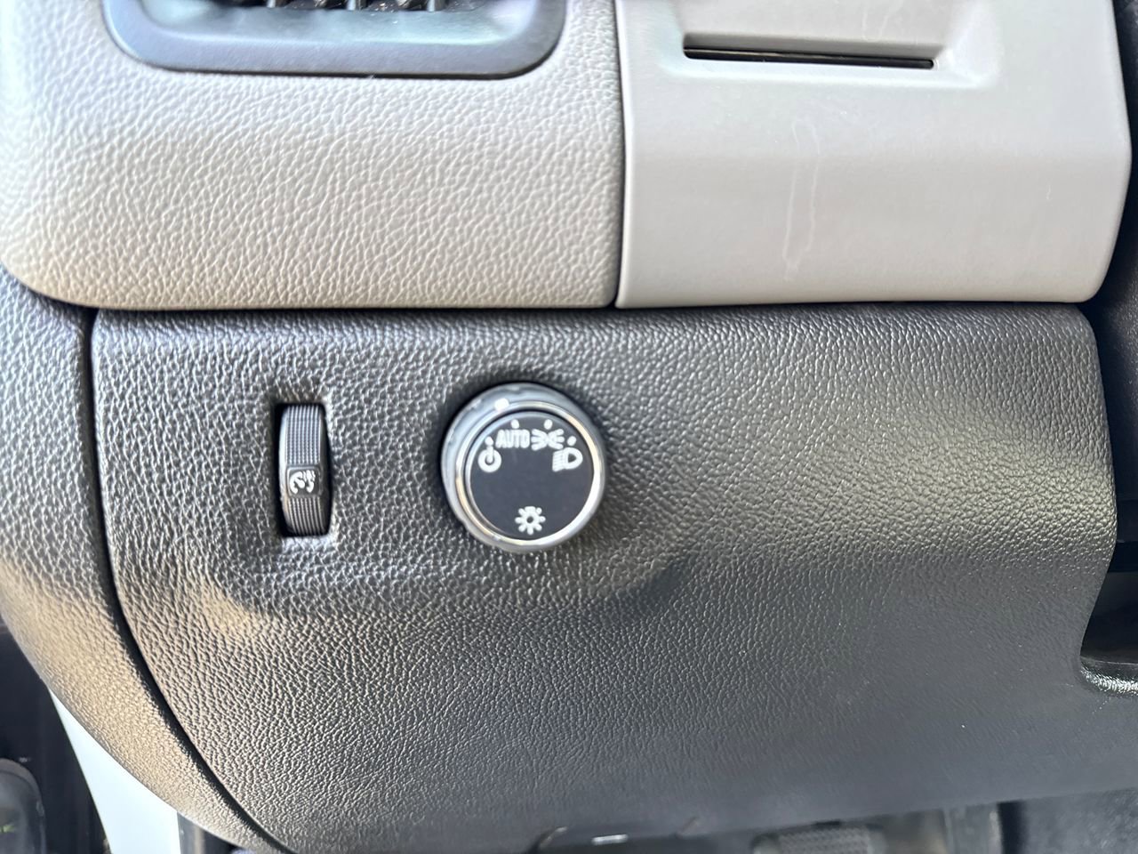 Used 2018 Chevrolet Colorado W/T image 18