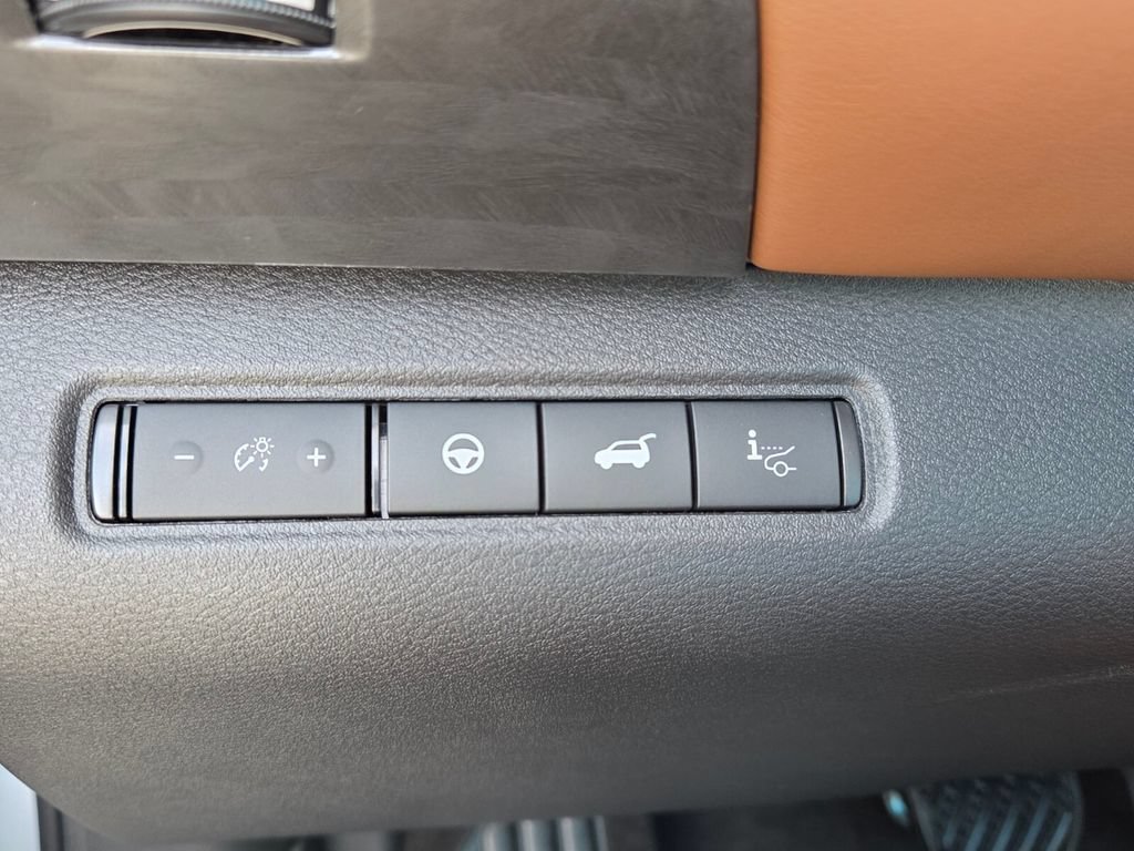 New 2026 Nissan Pathfinder Platinum FWD image 26