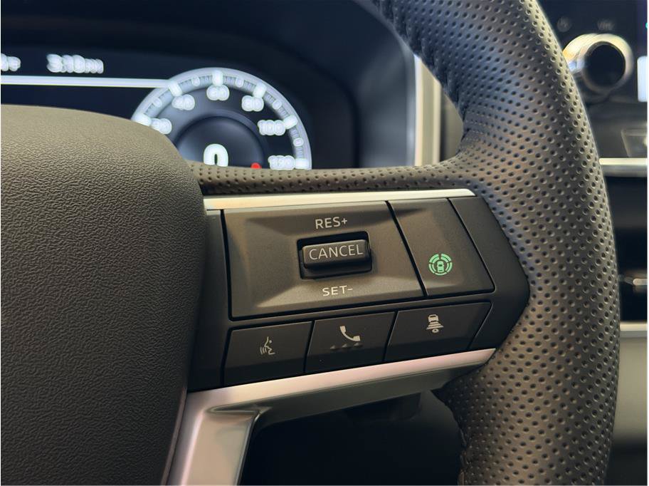 Used 2025 Mitsubishi Outlander 4WD Plug-In Hybrid image 17