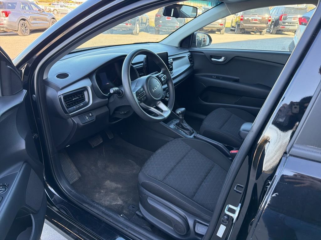 Used 2023 Kia Rio S image 9