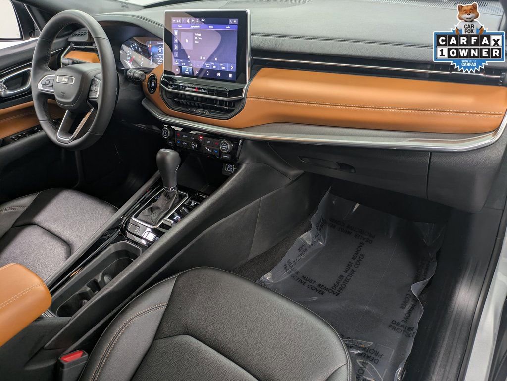 Used 2024 Jeep Compass Limited image 30