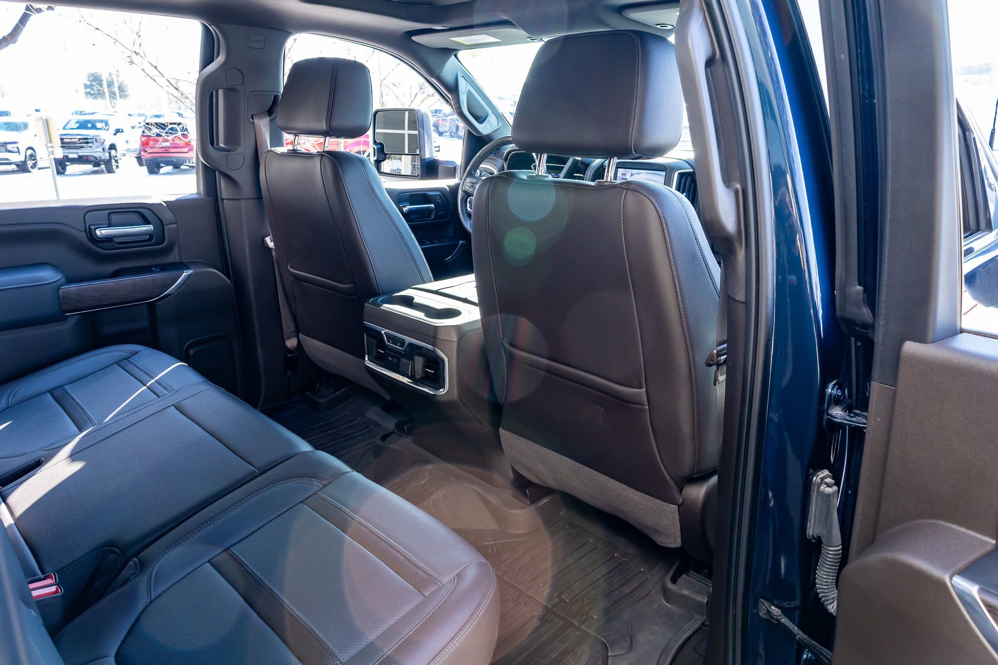 Used 2021 GMC Sierra 2500 Denali w/ Denali Ultimate Package image 25