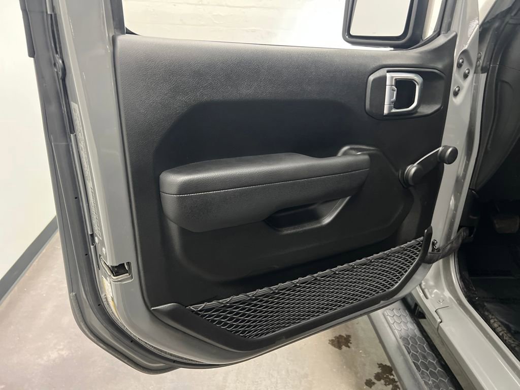 Used 2022 Jeep Wrangler Sport image 10