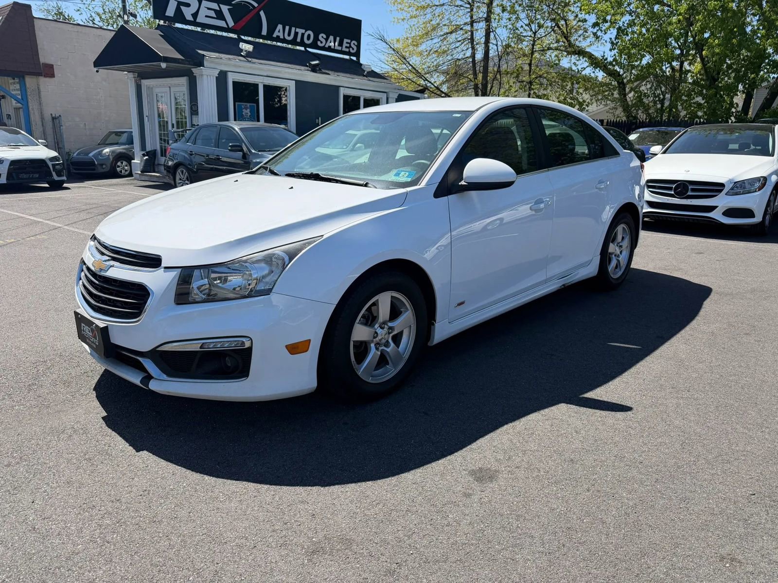 Used 2016 Chevrolet Cruze LT FWD image 1