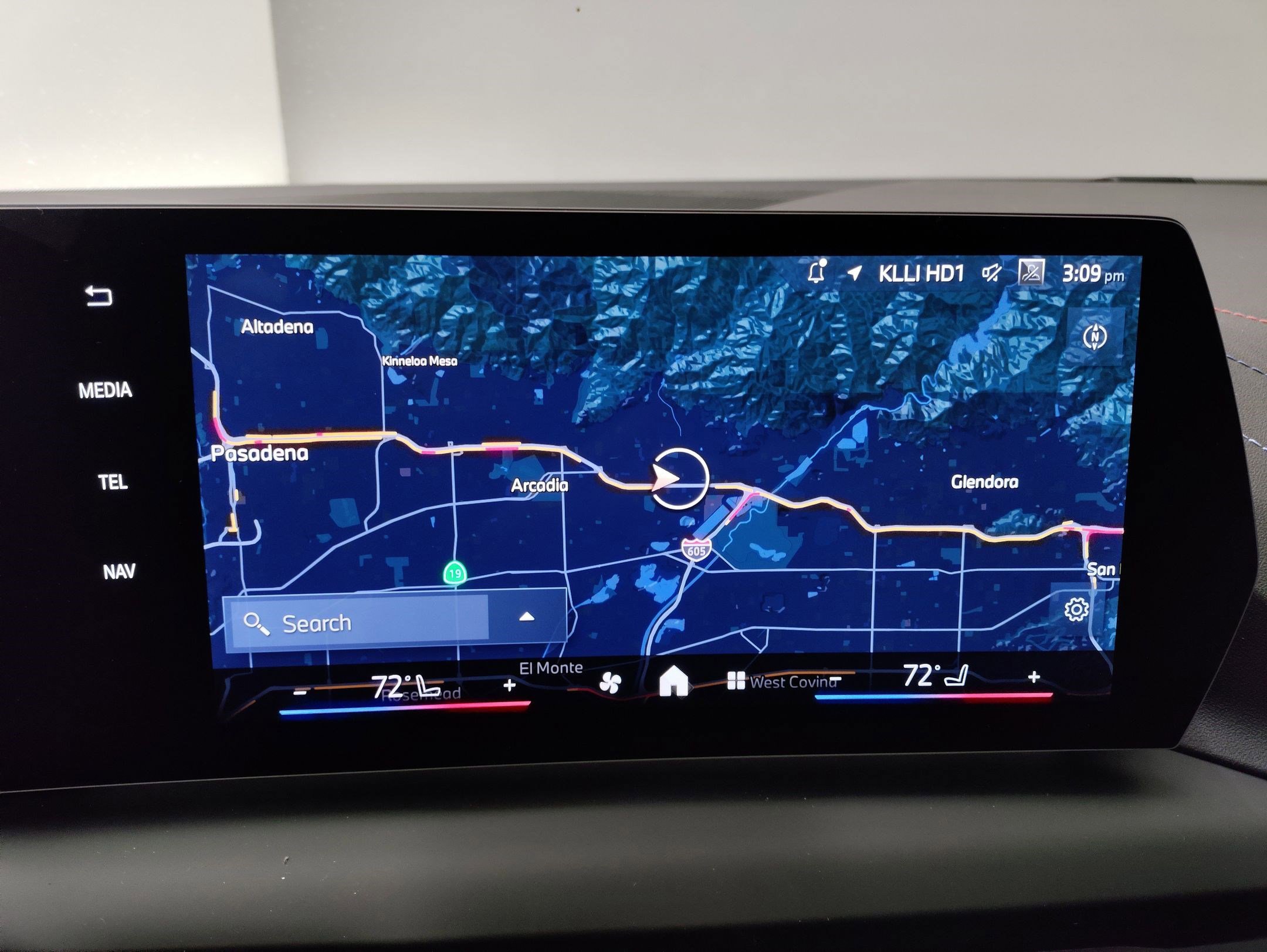 Used 2025 BMW 228i xDrive w/ M Sport Package image 24