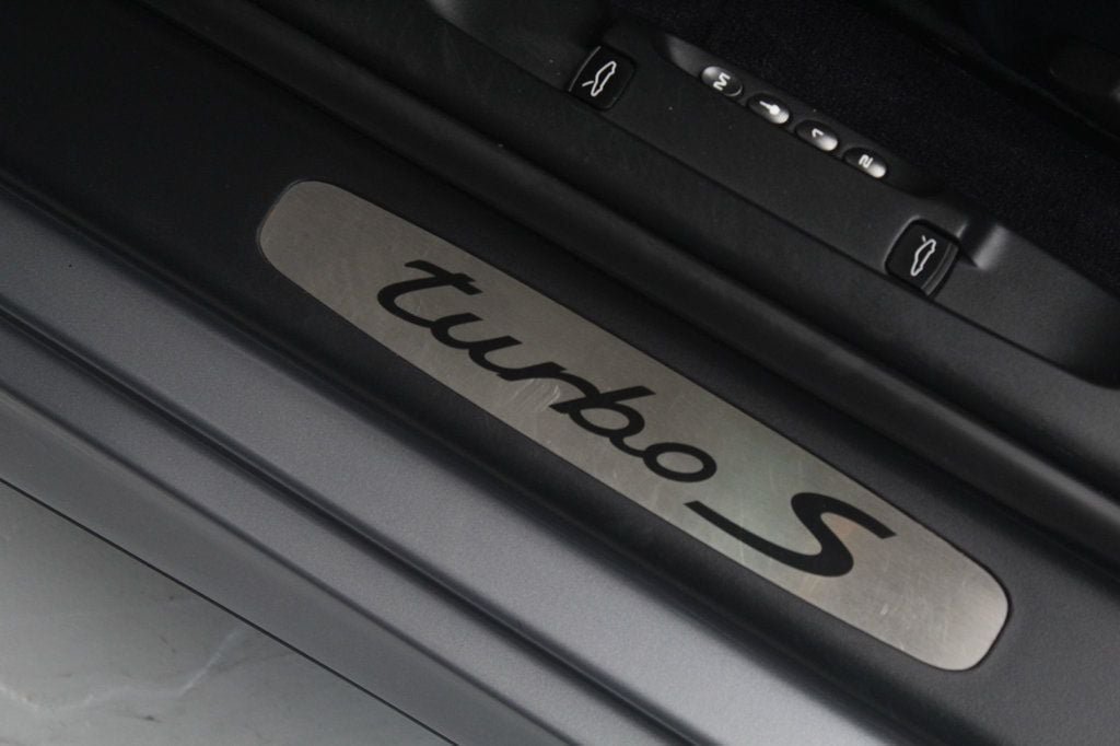 Used 2005 Porsche 911 Turbo Cabriolet AWD/4WD image 8