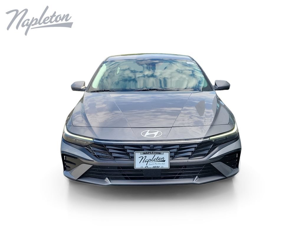 Used 2024 Hyundai Elantra Limited FWD image 8