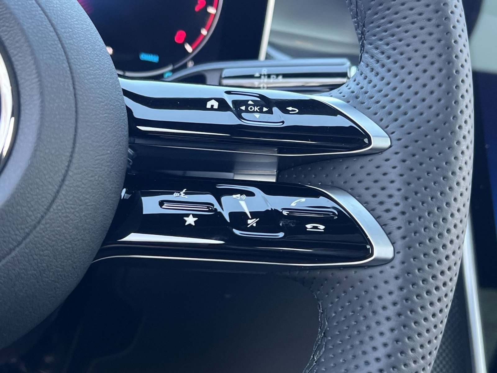 New 2026 Mercedes-Benz GLC 300 4MATIC image 29