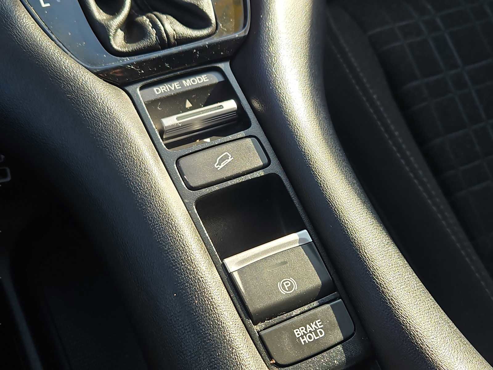 Certified 2023 Honda HR-V LX image 16