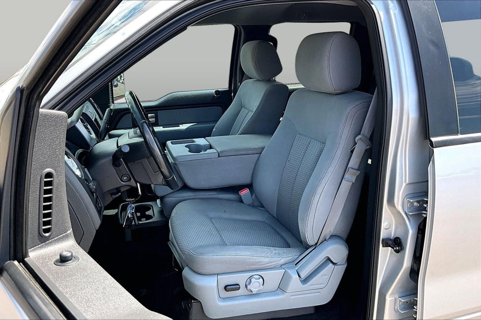 Used 2013 Ford F150 XLT w/ Mid Equipment Group RWD image 23