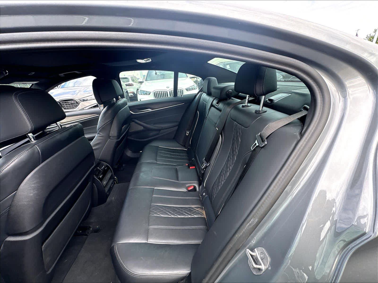 Used 2023 BMW 530e w/ Premium Package RWD image 22