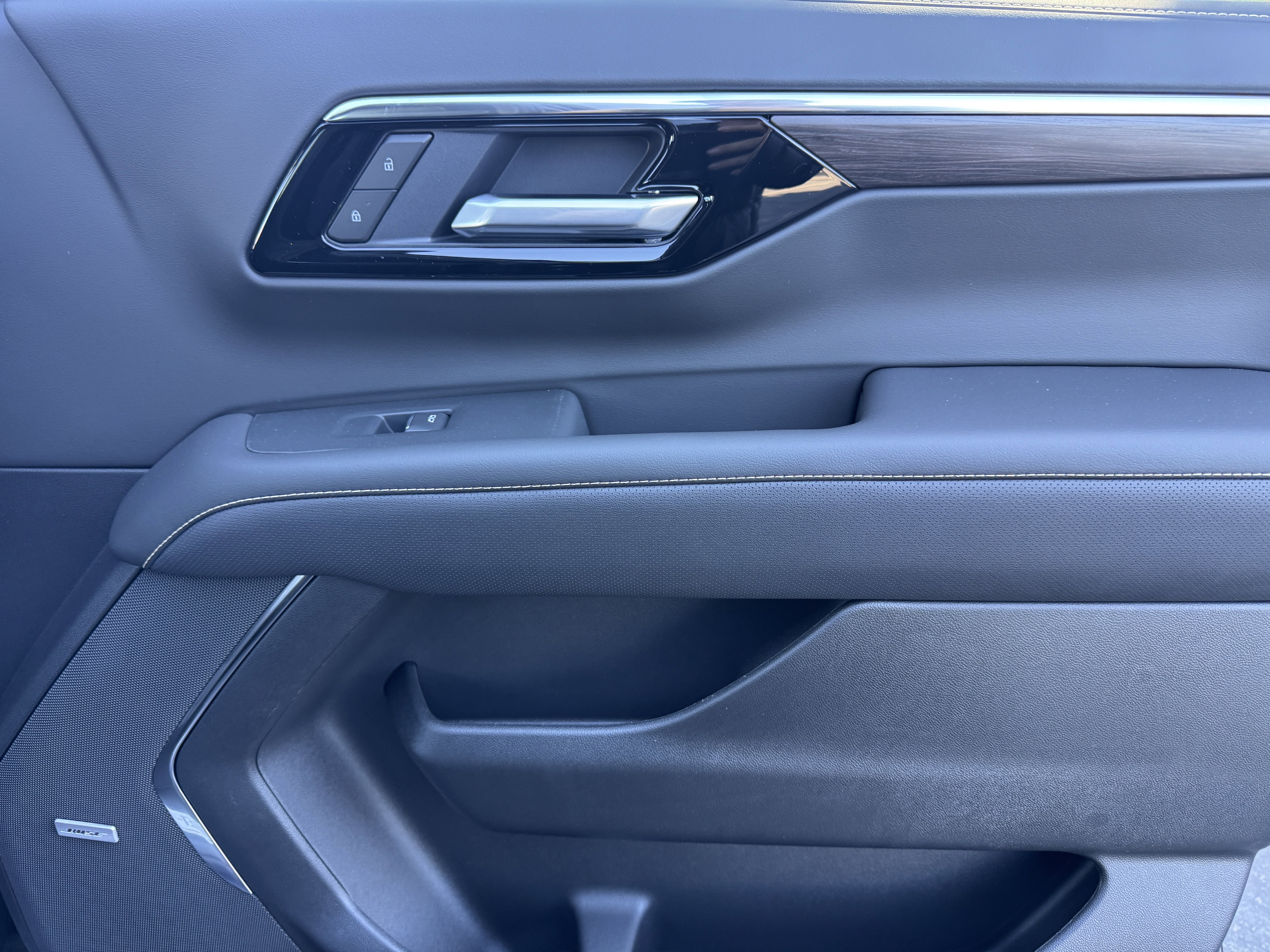 New 2026 Chevrolet Suburban Premier w/ Sun And Tow Package image 25